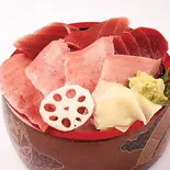 寿司屋が作るメバチマグロ赤身、中トロ盛り合わせ丼(THE 三友 KITCHEN)