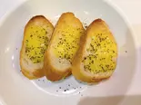 ガーリックトースト Garlic toast（麺や鳥我）
