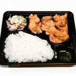 米粉の鶏のから揚げ定食(4個)（笑食）