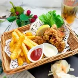 自家製からあげ&フライドポテト(レストランカフェPeriCafe)