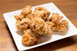 若鶏のからあげ 約16コ (中津醤油味) Deep Fried Chicks（720gからあげ弁当みたか）