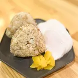 【タンパク25g】やみつき出汁おにぎり(2個)+極み鶏チャーシュー付き(らーめんKumo虎ノ門店)