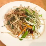 ニラもやし炒め（台湾料理 萬福来）