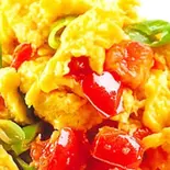 トマトと玉子炒め/Omelet with fresh tomato(中華料理 龍門)