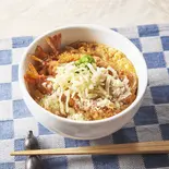 ふわっ。プリっ。とろ～り。チーズ海老フライとじ丼(3本)（丼ぶりとうどん つるや 東葛西店）