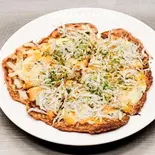 釜揚げしらすのチーズ焼き（お好み焼き処小奈や）