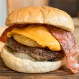 ベーコンパインバーガー(+ポテト)（MEAT BAR DODONPA！）