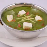 ほうれん草パニールカレー/Sag Paneer Curry(インドネパールダイニングマニヤ)