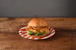 100%チキンバーガー/The 100% Chicken Burger！！（JB's TOKYO ミヤシタパーク店）