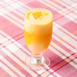 超売れ筋!マンゴーラッシー Mango Lassi(サンガム 神保町本店)