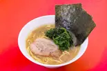 ほうれん草ラーメン（神楽坂家系ラーメンモンタナ）
