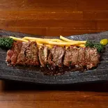 サーロインステーキ（にくまる 新宿東口店）