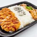 【デカ盛】熟成ロースカツ&豚カルビ焼肉プレート※即席袋みそ汁付(【元祖!デカ盛】どん亭)