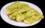 はちみつバジルナン Honey ＆ Basil Naan（エスニック レストラン＆バー アユス）