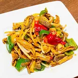 豚ガツとローカンマの香り炒め(香辣老干妈猪肚)（李湘潭湘菜館）