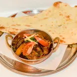 チキンベイガン/ Chicken Baigan(ナン/ライス付きセット)（ドワリカズ/DWARIKAS）