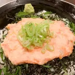 サーモンのネギトロ丼（飲笑語楽 insyougoraku）