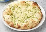 チーズガーリックナン Cheese Garlic Naan（インディアン アンド バー エベレスト Indian ＆ Bar EVEREST）