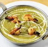ほうれん草海老カレー(一人前)  Spinach Curry ( shrimps )（エスニック食堂オルオル ethnic diner'OLU'OLU）