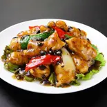 白身魚の黒豆ソース炒め(龍城飯店)