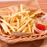 フライドポテト（Care's Cafe ＆ Bar）
