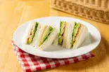 アボカドハムチーズサンドイッチ(4切れ)（ホットケーキパーラー Fru-Full 赤坂店）