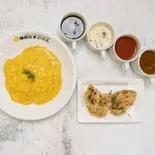 唐揚げオムライス(選べるソース)（神田たまごけん福岡天神店）