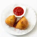 サモサ samosa 2個（サハラ インド・ネパール料理）