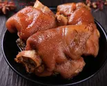 五香酱猪蹄 豚足のチャーシュ煮込み。(中国流ピリ辛しゃぶしゃぶ 冒牌火锅菜)