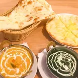 2種カレー&チーズナン&ナンセット(アジアンレストラン&バー リトルヒマラヤ)