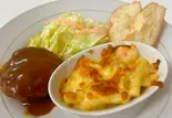 マカロニグラタン・ハンバーガーステーキ・サラダ(ライスまたはパン付)（Variety）