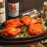 タンドリーチキン(2pか4p) Tandoori Chicken (2 or 4 Pieces)（本場のインド・アジアンレストラン サイナ）