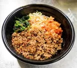 牛そぼろ丼（焼肉酒房 極）