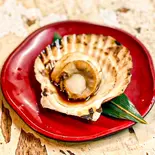 ホタテ殻焼き（大衆海鮮居酒屋 おっ魚）
