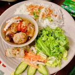 揚げ春巻きと豚肉焼きのつけビーフン BÚN CHẢ HÀ NỘI（ベトナム料理 BAO CAP西川口店）