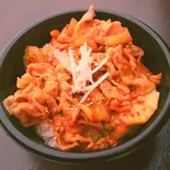 国産豚 豚キムチ丼（焼肉 ゆめや）