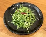 炒豆苗 豆苗の炒め物 Stir-fried Pea Shoots With Garlic（Taiwan Bee）