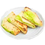 アボカドチーズナンAvocado Cheese Nan（インド・ネパールレストラン RARA KITCHEN）