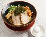 温玉付き油そば(博多ラーメン いち福)