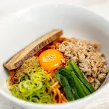 焼豚×入丹の旨辛タンタンまぜそば（旨辛タンタンメン 入丹(いりか)|横浜スタイル、金家の烈火スープ 杉並店）