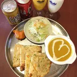 Cheese garlic  Nan  set with salad,chiken tikka   and soft drinks（Rara cuisin）