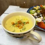 自家製コーンクリームスープ(米と米粉のグルテンフリー Hoy’s Cafe)
