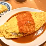 自家製トマトソースのオムライス(ginkgo)