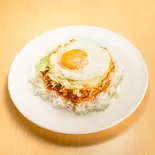 インド風ロコモコ弁当（インディアンレストラン ハラルカーナカバブ）