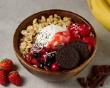 【新食感】オレオ苺グリークヨーグルト Oreo Strawberry Greek Yogurt（アサイーボウルが旨い店！レッドチリ）