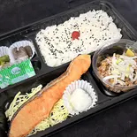 朝食弁当(みそ汁付)(歌舞伎町の台所 かど平 × ホルモン焼 幸永)