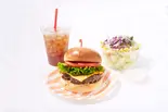【100%レタトマチーズバーガー★サラダセット】/The 100%Cheeseburger w/ Lettuce ＆ Tomato ★Salad COMBO（JB’s TOKYO 府中店）