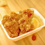 ハニーマスタードからあげ丼（デカ盛り弁当はるき【唐揚げ弁当屋】 池袋3丁目店）