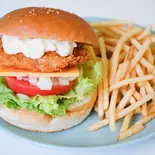 フィッシュバーガー 【フライドポテト付き】（Over Drive Burger）