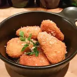 カマンベールチーズフライ（ビストロニシイケ）